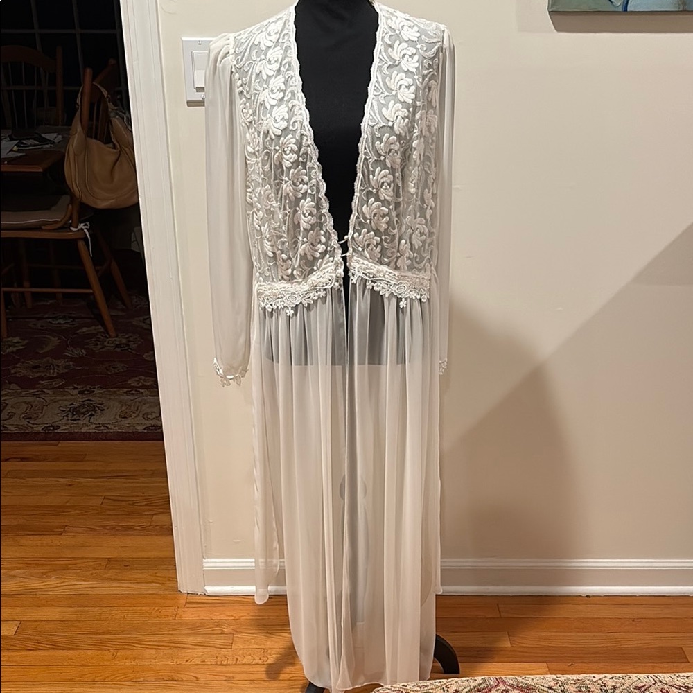 Flora Kung Sheer White Embroidered Duster